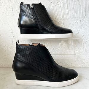 Linea Paolo Anna Wedge Sneaker Black Perforated Leather Zip - Women’s Size 10.5